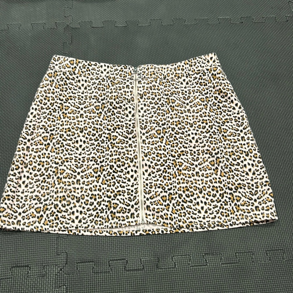 Pink leopard zip mini skirt size Large